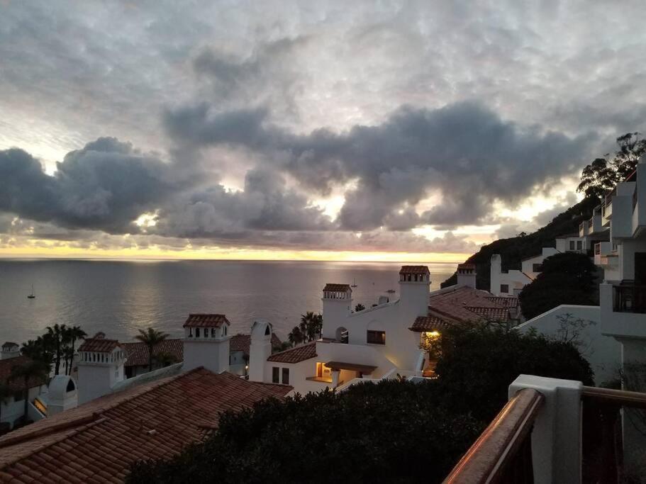 Sunrise Bliss Villa Авалон Екстериор снимка