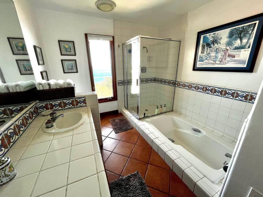 Sunrise Bliss Villa Авалон Екстериор снимка