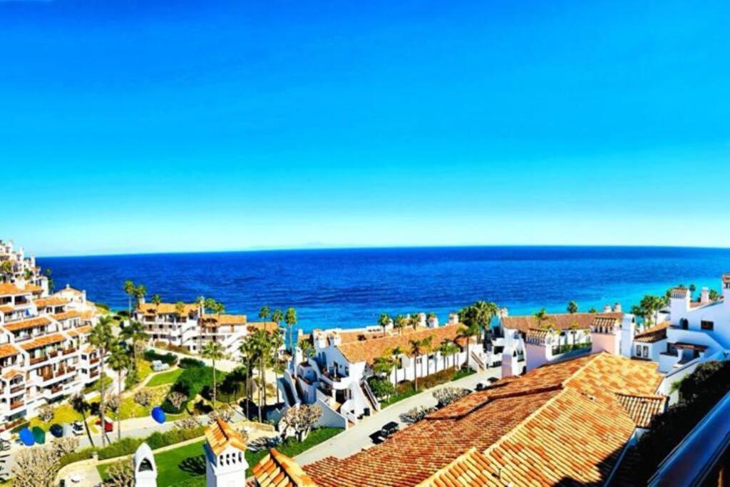Sunrise Bliss Villa Авалон Екстериор снимка