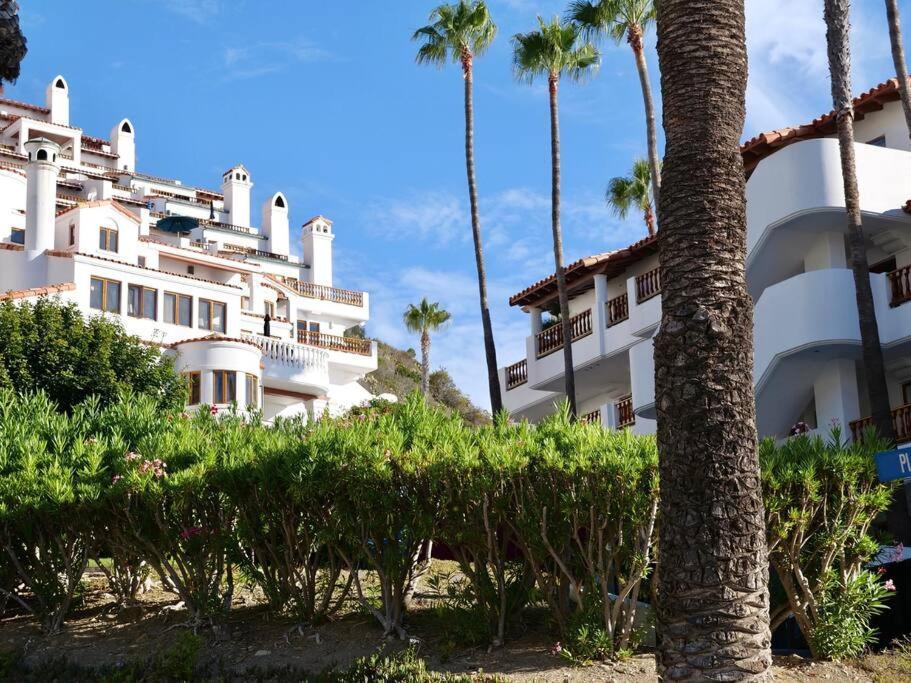 Sunrise Bliss Villa Авалон Екстериор снимка
