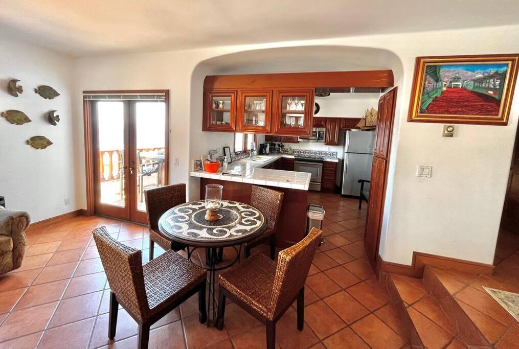Sunrise Bliss Villa Авалон Екстериор снимка