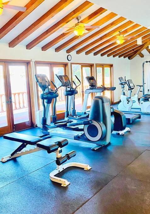 Sunrise Bliss Villa Авалон Екстериор снимка