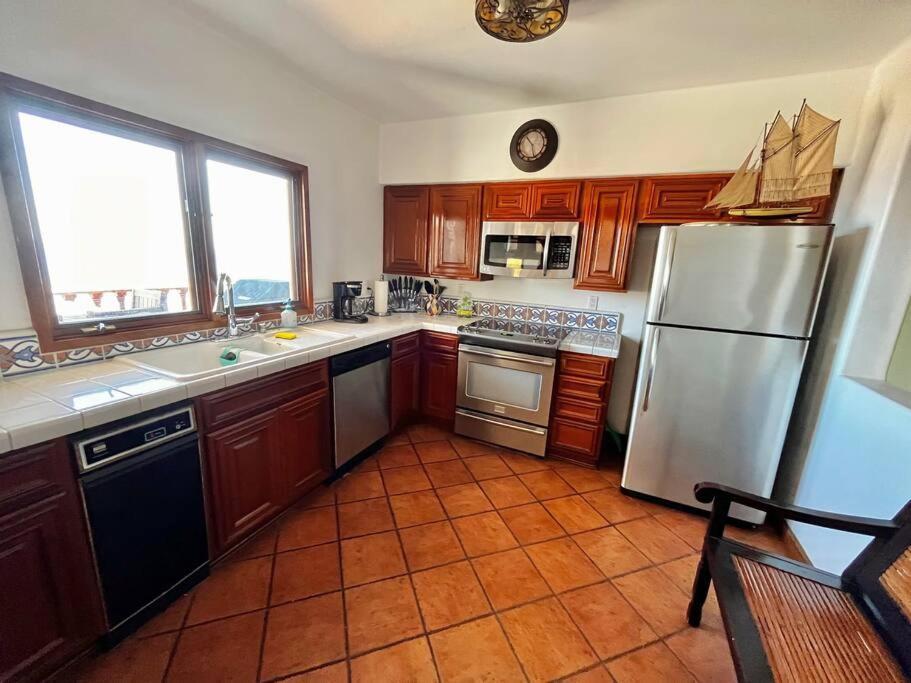 Sunrise Bliss Villa Авалон Екстериор снимка