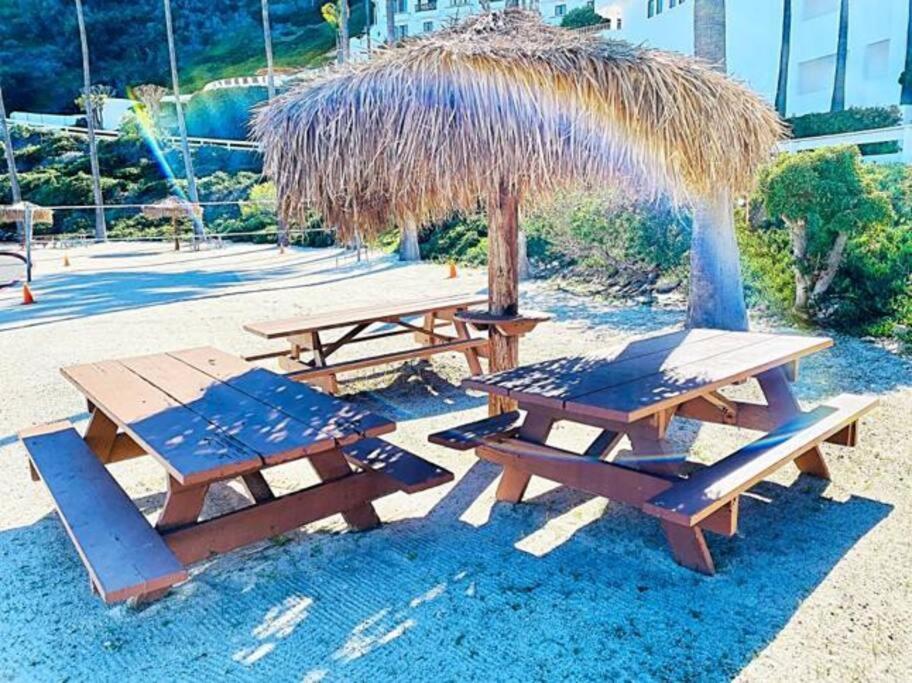 Sunrise Bliss Villa Авалон Екстериор снимка
