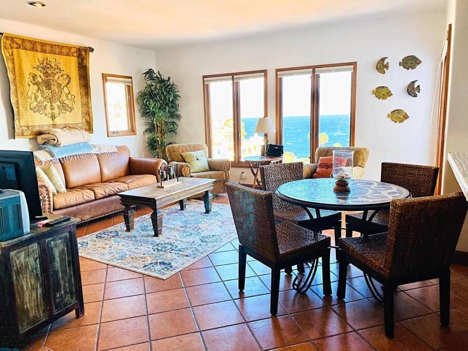 Sunrise Bliss Villa Авалон Екстериор снимка