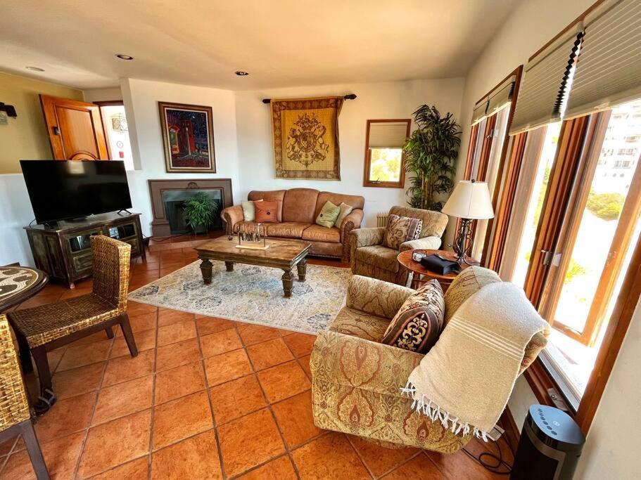 Sunrise Bliss Villa Авалон Екстериор снимка