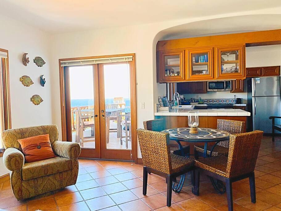 Sunrise Bliss Villa Авалон Екстериор снимка